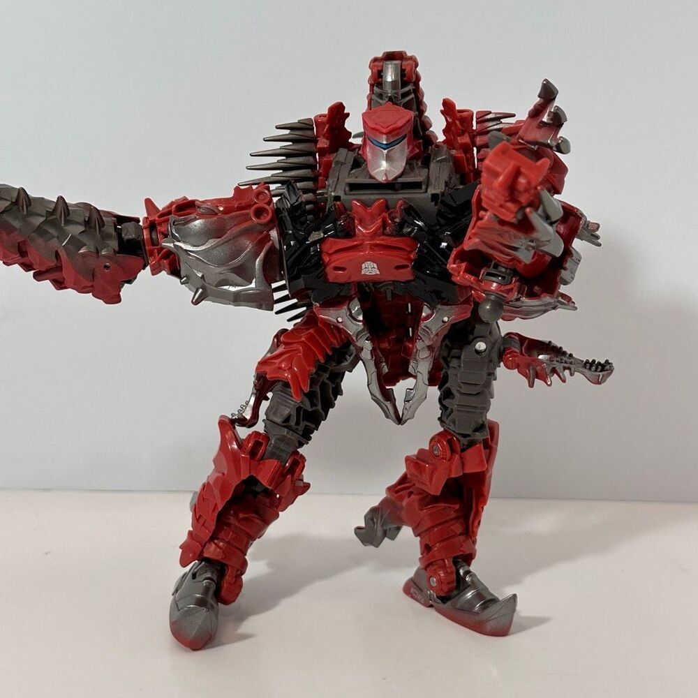 Transformers: The Last Knight Premier Edition Voyager Class Scorn Dinobot Action
